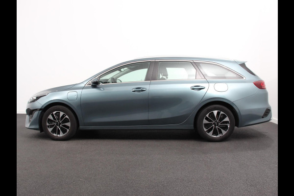 Kia Ceed Sportswagon 1.6 GDI PHEV DynamicLine Climate control Achteruitrijd camera Cruise control Parkeersensoren LED Lane assist Apple Carplay/ Android auto