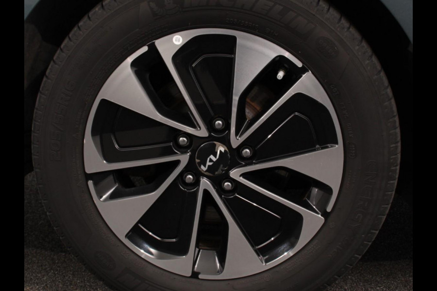 Kia Ceed Sportswagon 1.6 GDI PHEV DynamicLine Climate control Achteruitrijd camera Cruise control Parkeersensoren LED Lane assist Apple Carplay/ Android auto