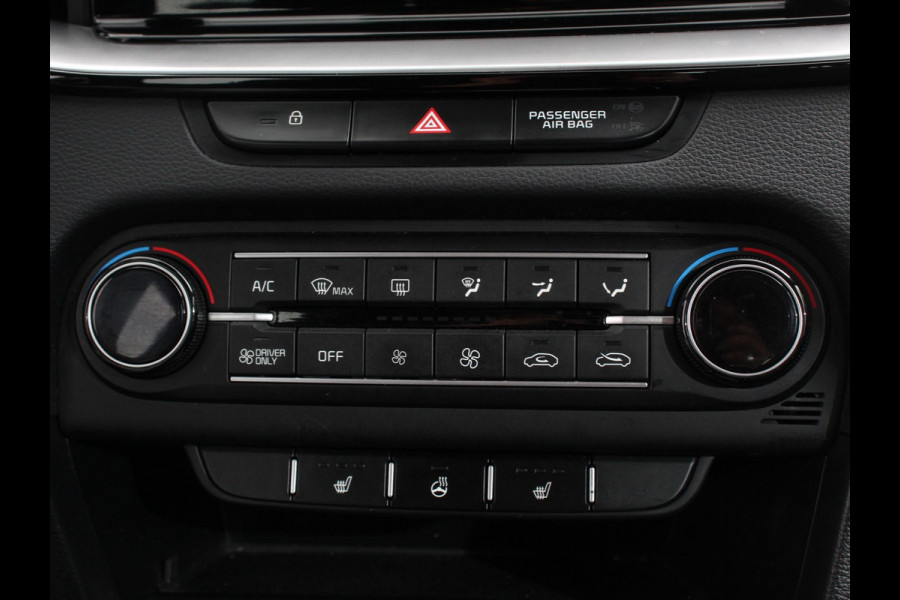 Kia Ceed Sportswagon 1.6 GDI PHEV DynamicLine Climate control Achteruitrijd camera Cruise control Parkeersensoren LED Lane assist Apple Carplay/ Android auto