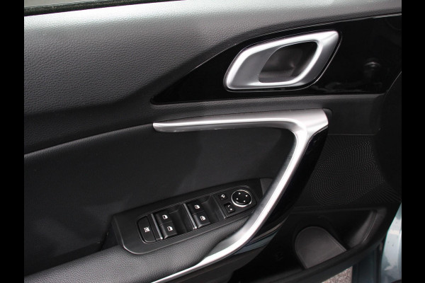 Kia Ceed Sportswagon 1.6 GDI PHEV DynamicLine Climate control Achteruitrijd camera Cruise control Parkeersensoren LED Lane assist Apple Carplay/ Android auto