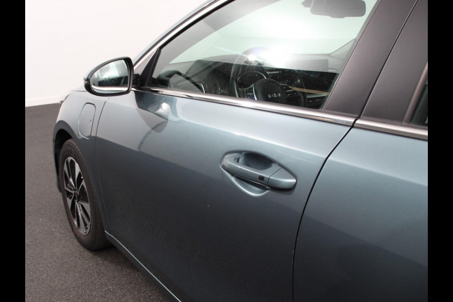 Kia Ceed Sportswagon 1.6 GDI PHEV DynamicLine Climate control Achteruitrijd camera Cruise control Parkeersensoren LED Lane assist Apple Carplay/ Android auto