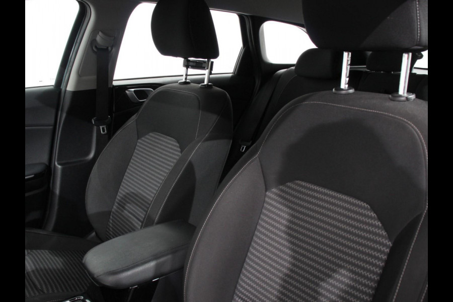 Kia Ceed Sportswagon 1.6 GDI PHEV DynamicLine Climate control Achteruitrijd camera Cruise control Parkeersensoren LED Lane assist Apple Carplay/ Android auto