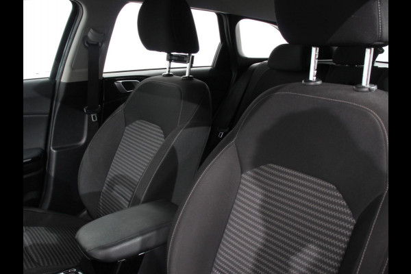 Kia Ceed Sportswagon 1.6 GDI PHEV DynamicLine Climate control Achteruitrijd camera Cruise control Parkeersensoren LED Lane assist Apple Carplay/ Android auto