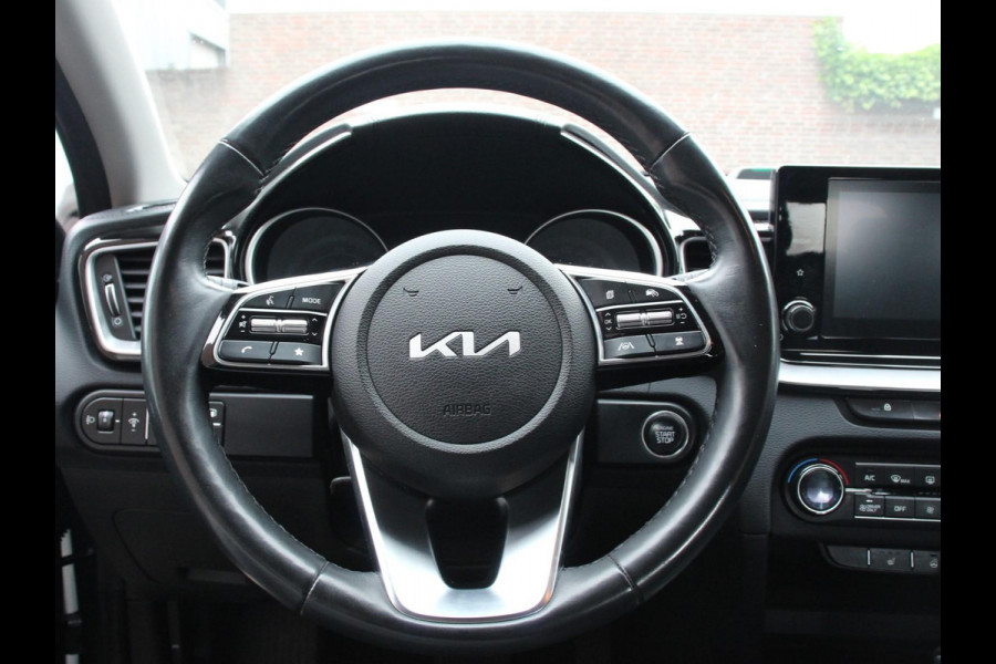 Kia Ceed Sportswagon 1.6 GDI PHEV DynamicLine Climate control Achteruitrijd camera Cruise control Parkeersensoren LED Lane assist Apple Carplay/ Android auto