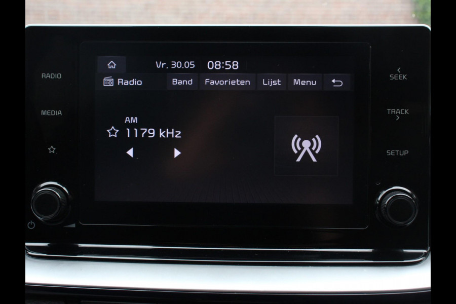 Kia Ceed Sportswagon 1.6 GDI PHEV DynamicLine Climate control Achteruitrijd camera Cruise control Parkeersensoren LED Lane assist Apple Carplay/ Android auto