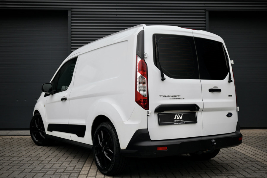 Ford Transit Connect 1.5 EcoBlue | 3-Zitter | Navigatie | Camera | CarPlay | Cruise control | Trekhaak | Stoelverwarming | Nieuwe APK | Onderhoudsbeurt | BPM Vrij