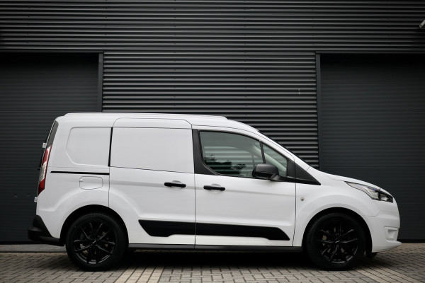 Ford Transit Connect 1.5 EcoBlue | 3-Zitter | Navigatie | Camera | CarPlay | Cruise control | Trekhaak | Stoelverwarming | Nieuwe APK | Onderhoudsbeurt | BPM Vrij