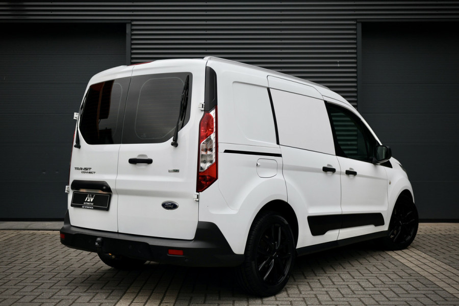 Ford Transit Connect 1.5 EcoBlue | 3-Zitter | Navigatie | Camera | CarPlay | Cruise control | Trekhaak | Stoelverwarming | Nieuwe APK | Onderhoudsbeurt | BPM Vrij