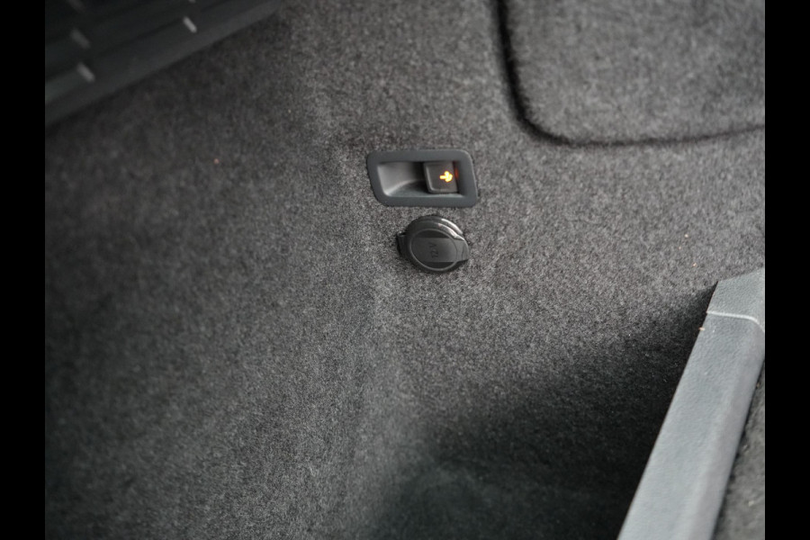 Seat Tarraco 1.4 TSI e-Hybrid FR Plug In Hybrid 245pk Dealer O.H | PHEV | Trekhaak af Fabriek | Alcantara Sportstoelen Memory Verwarmd | Adaptive Cruise | 20"L.M | 360 Camera | Virtual | Carplay |