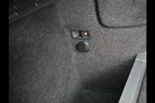 Seat Tarraco 1.4 TSI e-Hybrid FR Plug In Hybrid 245pk Dealer O.H | PHEV | Trekhaak af Fabriek | Alcantara Sportstoelen Memory Verwarmd | Adaptive Cruise | 20"L.M | 360 Camera | Virtual | Carplay |