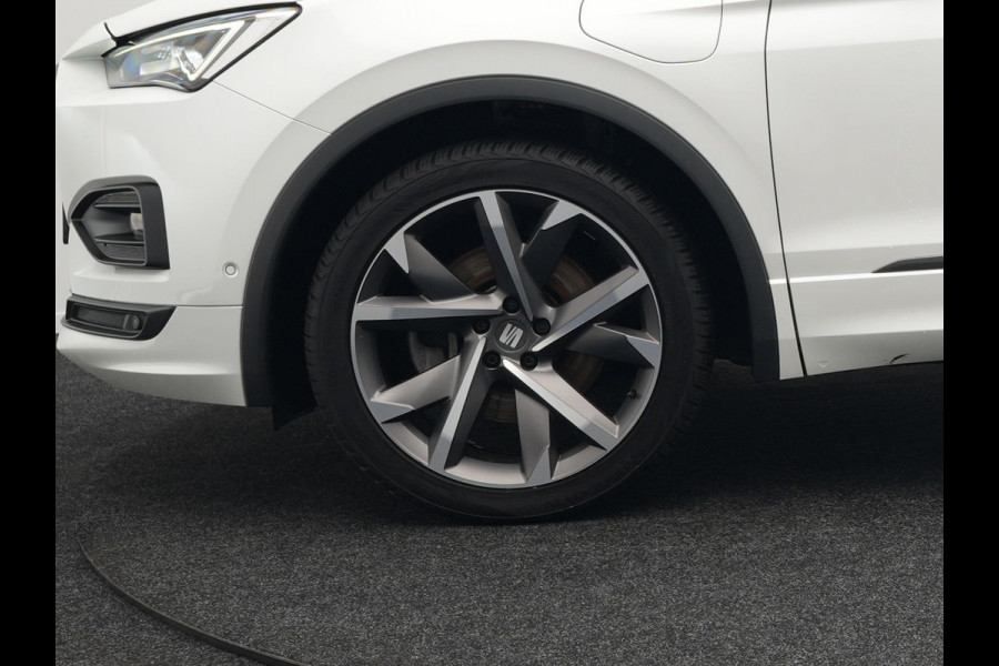 Seat Tarraco 1.4 TSI e-Hybrid FR Plug In Hybrid 245pk Dealer O.H | PHEV | Trekhaak af Fabriek | Alcantara Sportstoelen Memory Verwarmd | Adaptive Cruise | 20"L.M | 360 Camera | Virtual | Carplay |