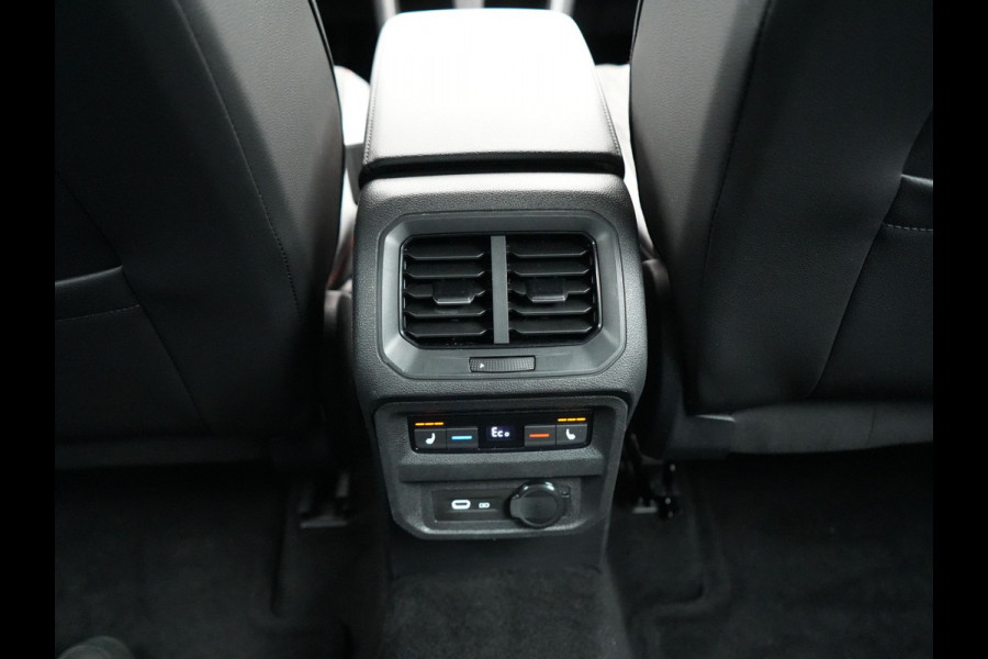 Seat Tarraco 1.4 TSI e-Hybrid FR Plug In Hybrid 245pk Dealer O.H | PHEV | Trekhaak af Fabriek | Alcantara Sportstoelen Memory Verwarmd | Adaptive Cruise | 20"L.M | 360 Camera | Virtual | Carplay |