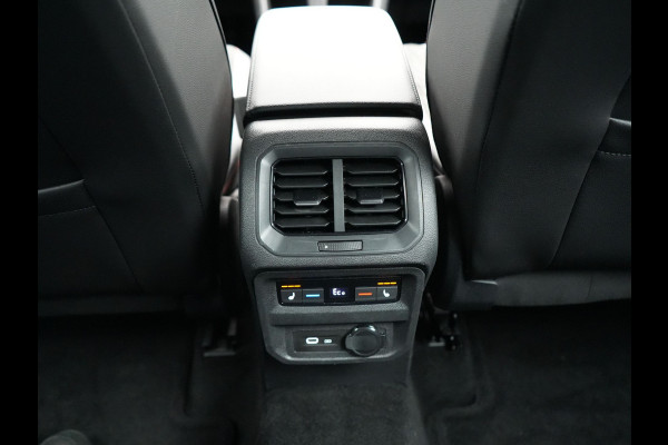 Seat Tarraco 1.4 TSI e-Hybrid FR Plug In Hybrid 245pk Dealer O.H | PHEV | Trekhaak af Fabriek | Alcantara Sportstoelen Memory Verwarmd | Adaptive Cruise | 20"L.M | 360 Camera | Virtual | Carplay |