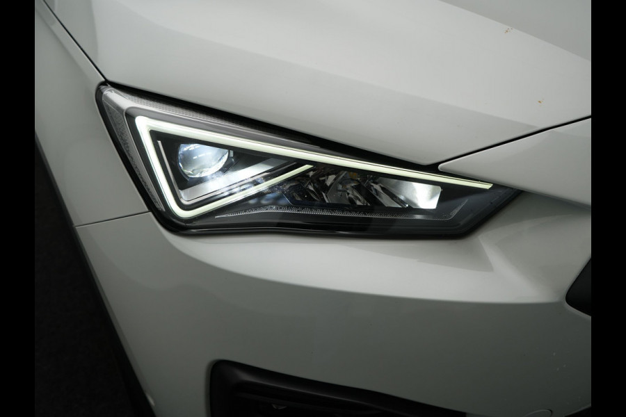 Seat Tarraco 1.4 TSI e-Hybrid FR Plug In Hybrid 245pk Dealer O.H | PHEV | Trekhaak af Fabriek | Alcantara Sportstoelen Memory Verwarmd | Adaptive Cruise | 20"L.M | 360 Camera | Virtual | Carplay |