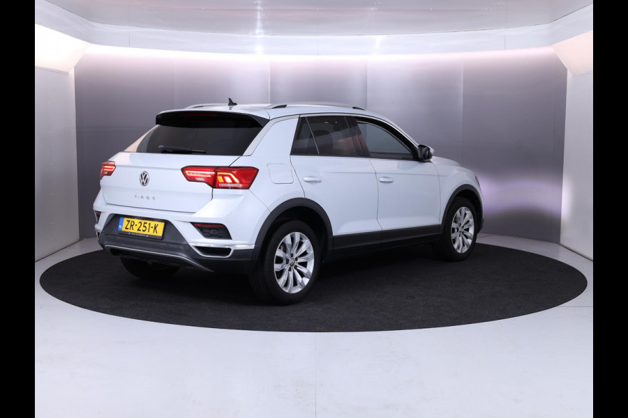 Volkswagen T-Roc 1.5 TSI Style 150pk 6bak |Digi display| LMVelgen| Navi| Camera| Alarm