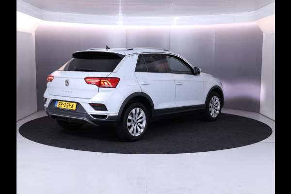 Volkswagen T-Roc 1.5 TSI Style 150pk 6bak |Digi display| LMVelgen| Navi| Camera| Alarm