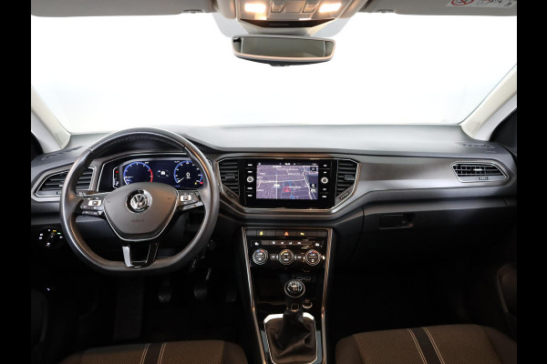 Volkswagen T-Roc 1.5 TSI Style 150pk 6bak |Digi display| LMVelgen| Navi| Camera| Alarm
