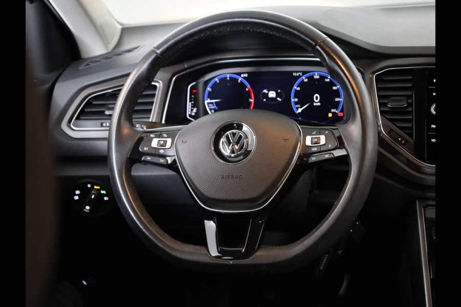 Volkswagen T-Roc 1.5 TSI Style 150pk 6bak |Digi display| LMVelgen| Navi| Camera| Alarm