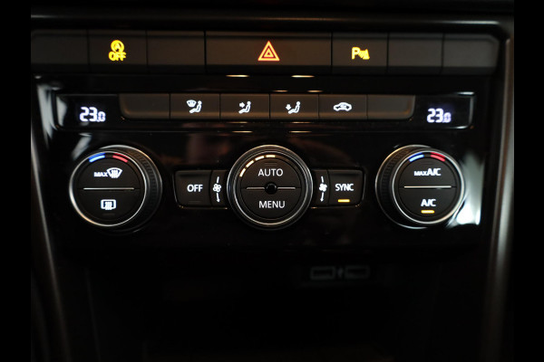Volkswagen T-Roc 1.5 TSI Style 150pk 6bak |Digi display| LMVelgen| Navi| Camera| Alarm