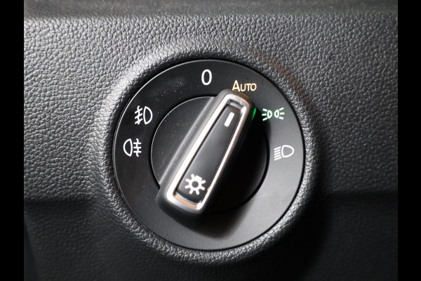 Volkswagen T-Roc 1.5 TSI Style 150pk 6bak |Digi display| LMVelgen| Navi| Camera| Alarm
