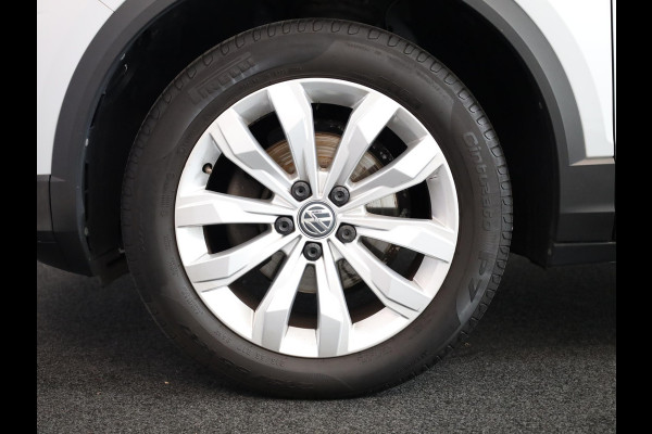 Volkswagen T-Roc 1.5 TSI Style 150pk 6bak |Digi display| LMVelgen| Navi| Camera| Alarm