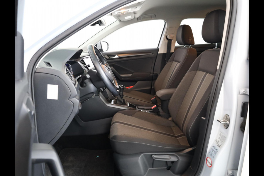Volkswagen T-Roc 1.5 TSI Style 150pk 6bak |Digi display| LMVelgen| Navi| Camera| Alarm