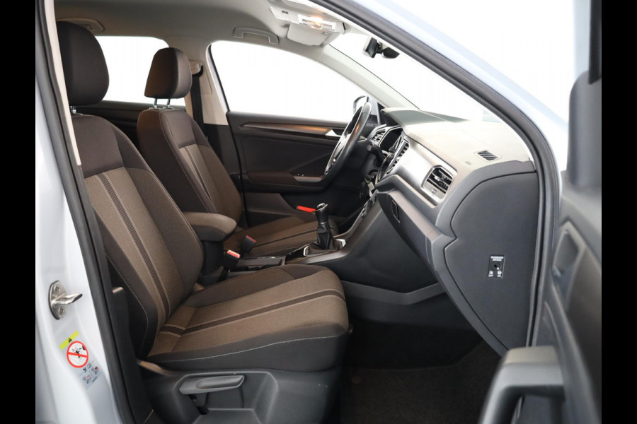 Volkswagen T-Roc 1.5 TSI Style 150pk 6bak |Digi display| LMVelgen| Navi| Camera| Alarm