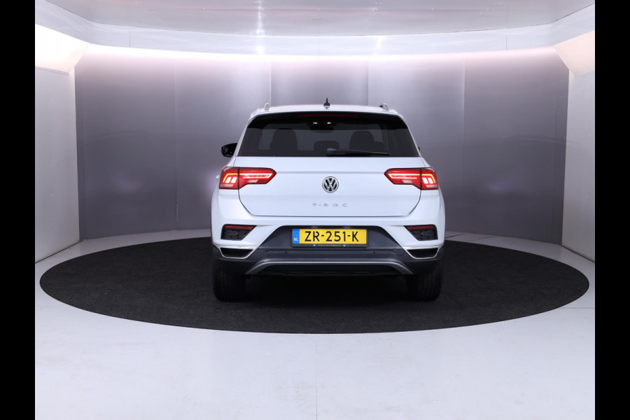 Volkswagen T-Roc 1.5 TSI Style 150pk 6bak |Digi display| LMVelgen| Navi| Camera| Alarm
