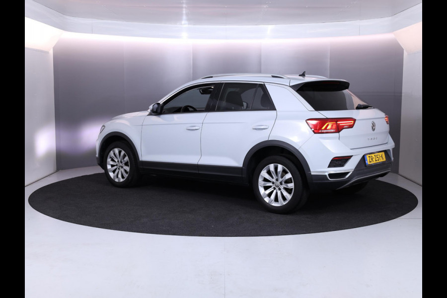 Volkswagen T-Roc 1.5 TSI Style 150pk 6bak |Digi display| LMVelgen| Navi| Camera| Alarm