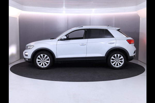 Volkswagen T-Roc 1.5 TSI Style 150pk 6bak |Digi display| LMVelgen| Navi| Camera| Alarm