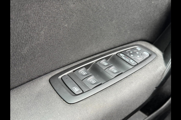 Renault Mégane 1.3 TCe Business 140PK Automaat Led Navi Stoelv.