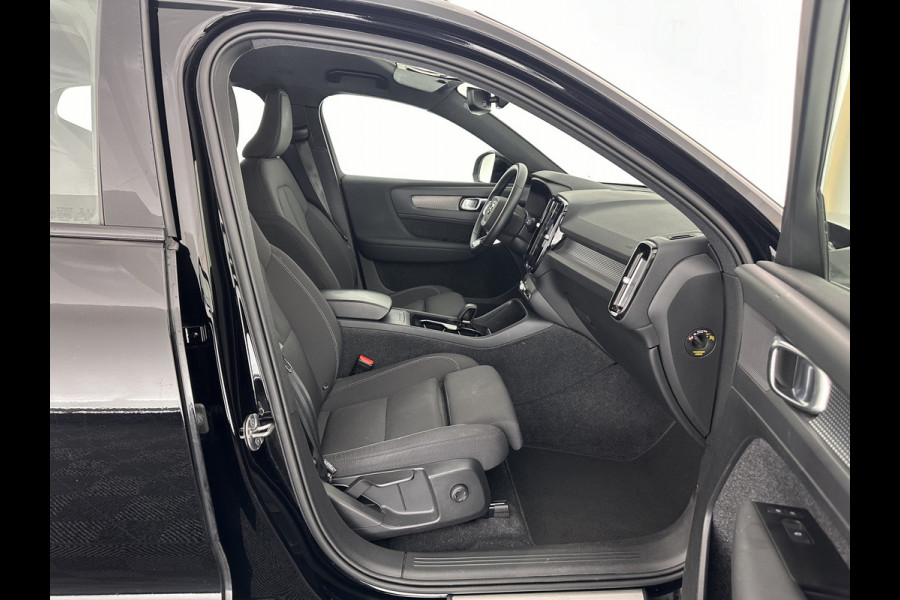 Volvo XC40 Recharge Core [ 3-Fase ] (INCL-BTW) Aut. *FULL-LED | NAVI-FULLMAP | CAMERA | KEYLESS | HEATED-SPORTSEATS | CARPLAY | DIGI-COCKPIT |  CCS-FASTLOADER | ECC | PDC | CRUISE | TOWBAR | SENSUS-CONNECT | 19''ALU*