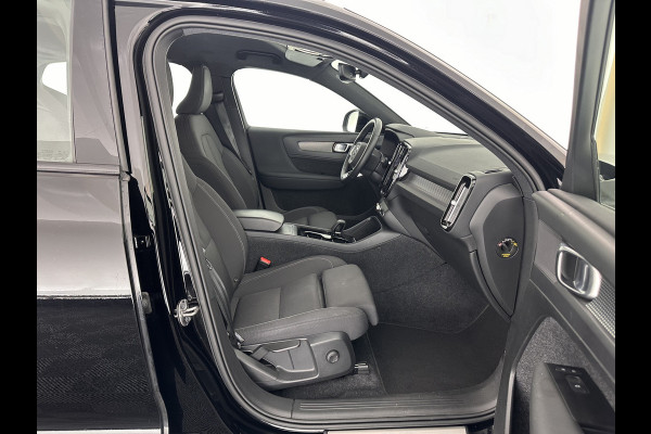 Volvo XC40 Recharge Core [ 3-Fase ] (INCL-BTW) Aut. *FULL-LED | NAVI-FULLMAP | CAMERA | KEYLESS | HEATED-SPORTSEATS | CARPLAY | DIGI-COCKPIT |  CCS-FASTLOADER | ECC | PDC | CRUISE | TOWBAR | SENSUS-CONNECT | 19''ALU*