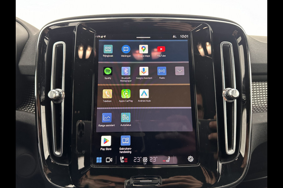 Volvo XC40 Recharge Core [ 3-Fase ] (INCL-BTW) Aut. *FULL-LED | NAVI-FULLMAP | CAMERA | KEYLESS | HEATED-SPORTSEATS | CARPLAY | DIGI-COCKPIT |  CCS-FASTLOADER | ECC | PDC | CRUISE | TOWBAR | SENSUS-CONNECT | 19''ALU*