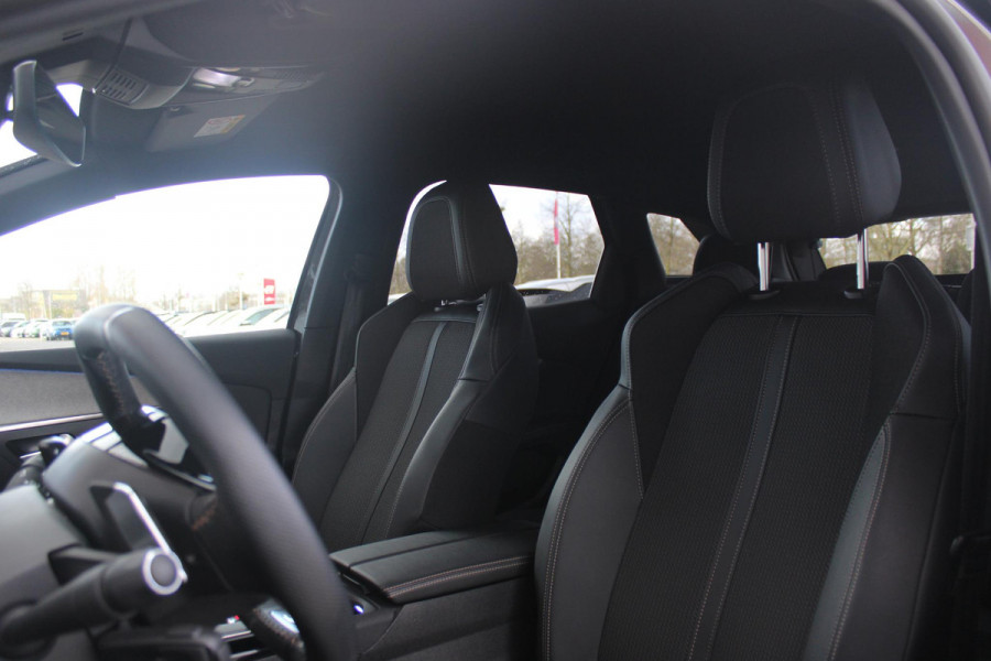 Peugeot 3008 1.2 Hybrid 136 GT | 360° CAMERA | NAVIGATIE | ADAPTIVE CRUISE CONTROL | APPLE CARPLAY/ANDROID AUTO | CLIMATE CONTROL | 18" LICHTMETALEN VELGEN | DODEHOEK DETECTIE | KEYLESS ENTRY/START | FULL LED KOPLAMPEN | PARKEERSENSOREN VOOR EN ACHTER | DAB+ RADIO | LANE ASSIST |