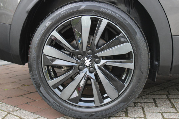 Peugeot 3008 1.2 Hybrid 136 GT | 360° CAMERA | NAVIGATIE | ADAPTIVE CRUISE CONTROL | APPLE CARPLAY/ANDROID AUTO | CLIMATE CONTROL | 18" LICHTMETALEN VELGEN | DODEHOEK DETECTIE | KEYLESS ENTRY/START | FULL LED KOPLAMPEN | PARKEERSENSOREN VOOR EN ACHTER | DAB+ RADIO | LANE ASSIST |