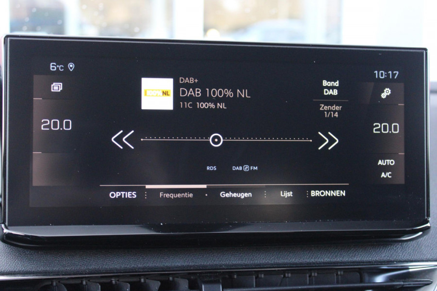 Peugeot 3008 1.2 Hybrid 136 GT | 360° CAMERA | NAVIGATIE | ADAPTIVE CRUISE CONTROL | APPLE CARPLAY/ANDROID AUTO | CLIMATE CONTROL | 18" LICHTMETALEN VELGEN | DODEHOEK DETECTIE | KEYLESS ENTRY/START | FULL LED KOPLAMPEN | PARKEERSENSOREN VOOR EN ACHTER | DAB+ RADIO | LANE ASSIST |