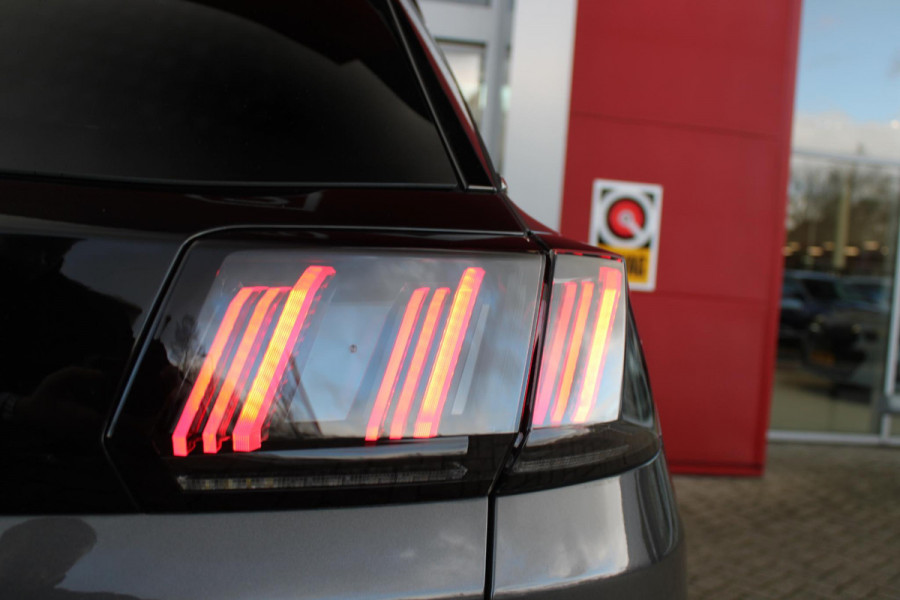 Peugeot 3008 1.2 Hybrid 136 GT | 360° CAMERA | NAVIGATIE | ADAPTIVE CRUISE CONTROL | APPLE CARPLAY/ANDROID AUTO | CLIMATE CONTROL | 18" LICHTMETALEN VELGEN | DODEHOEK DETECTIE | KEYLESS ENTRY/START | FULL LED KOPLAMPEN | PARKEERSENSOREN VOOR EN ACHTER | DAB+ RADIO | LANE ASSIST |
