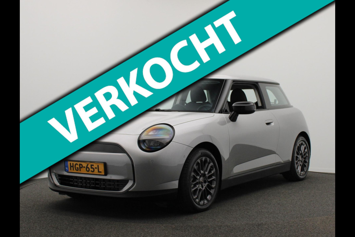 MINI Cooper E Essential XS 40.7 kWh * NIEUW * Volledige BMW Dealer Garantie MINI Cooper E Essential XS 40.7 kWh * NIEUW * Volledige BMW Dealer Garantie