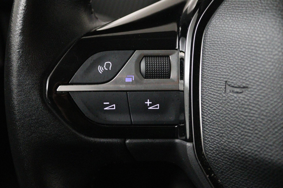 Peugeot 208 1.2 PureTech Blue Lease (NAVIGATIE CARPLAY, CRUISE, STUURBEDIENING, PARKEERSENSOREN, 1e EIGENAAR, GOED ONDERHOUDEN)