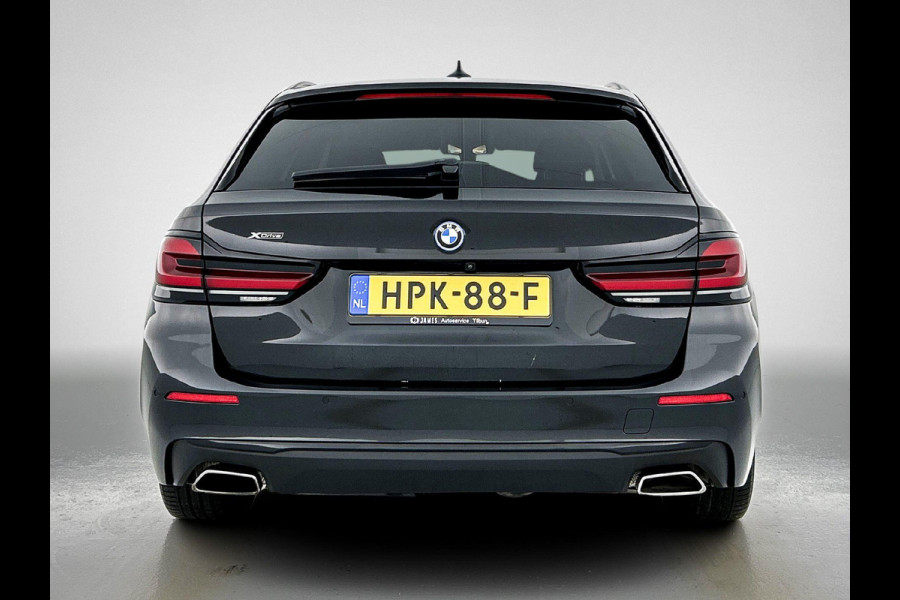 BMW 5 Serie Touring 530e xDrive Black-Line CAMERA TREKHAAK CARPLAY