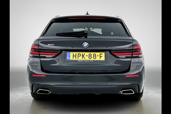 BMW 5 Serie Touring 530e xDrive Black-Line CAMERA TREKHAAK CARPLAY