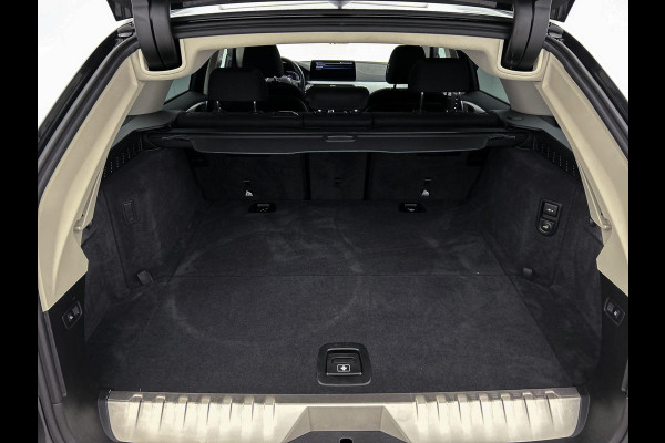 BMW 5 Serie Touring 530e xDrive Black-Line CAMERA TREKHAAK CARPLAY