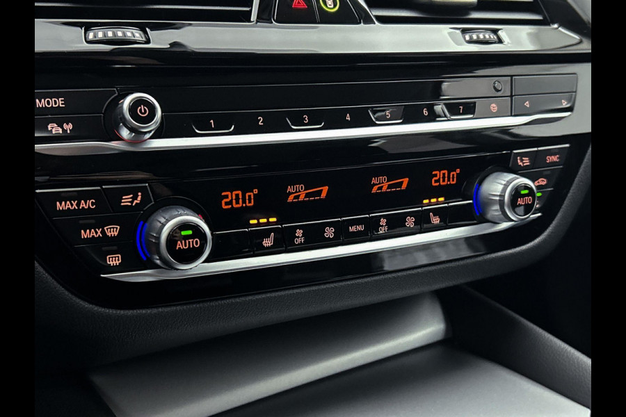 BMW 5 Serie Touring 530e xDrive Black-Line CAMERA TREKHAAK CARPLAY