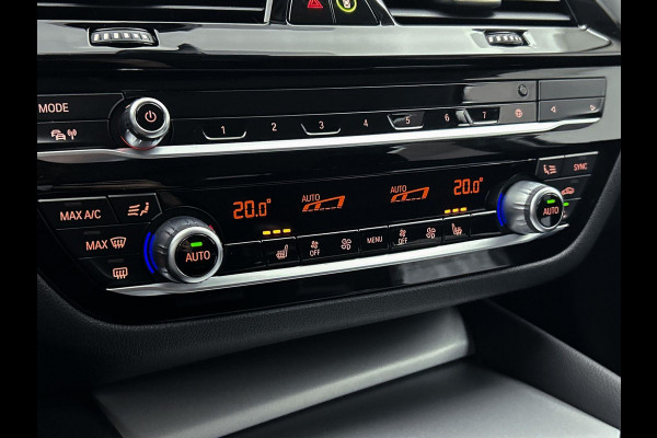 BMW 5 Serie Touring 530e xDrive Black-Line CAMERA TREKHAAK CARPLAY