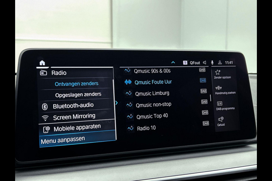 BMW 5 Serie Touring 530e xDrive Black-Line CAMERA TREKHAAK CARPLAY