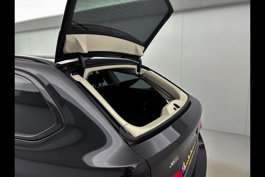BMW 5 Serie Touring 530e xDrive Black-Line CAMERA TREKHAAK CARPLAY