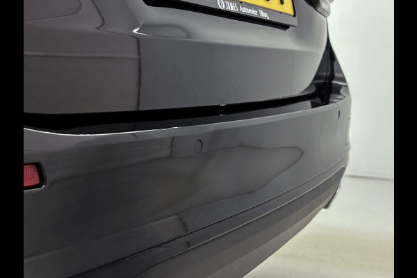 BMW 5 Serie Touring 530e xDrive Black-Line CAMERA TREKHAAK CARPLAY