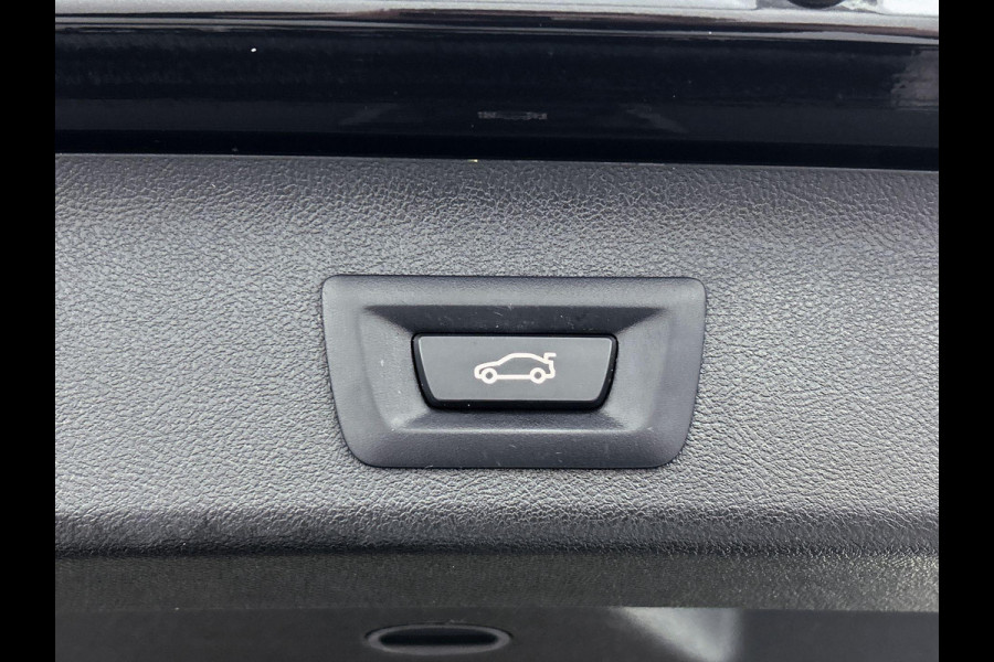 BMW 5 Serie Touring 530e xDrive Black-Line CAMERA TREKHAAK CARPLAY