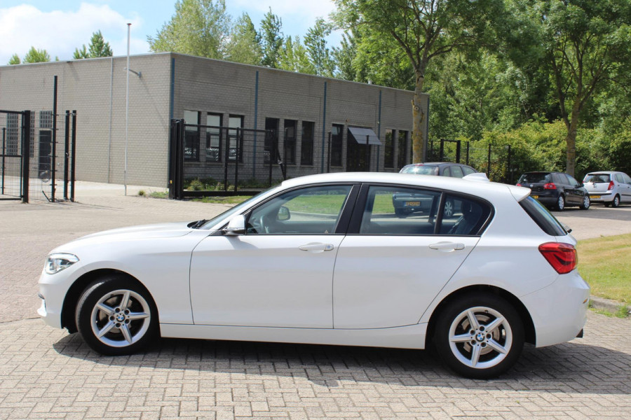 BMW 1-serie 118i Centennial Executive AUTOMAAT NAP MULTIMEDIA